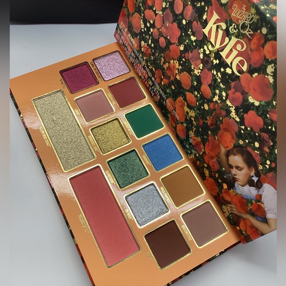 Kylie Cosmetics Wizard Of Oz Eyeshadow Palette - BNIB & Discontinued - Picture 11 of 16